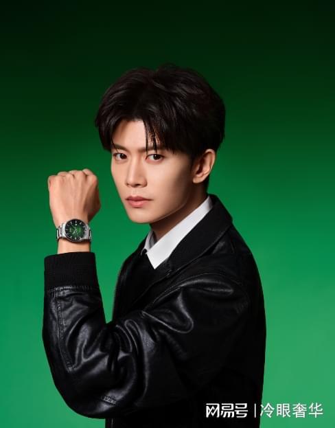 度表瑰绿腕表任嘉伦绎时间之美｜广州时尚媒体K8成为马竞重要合作伙伴时尚媒体｜瑞士美(图2)