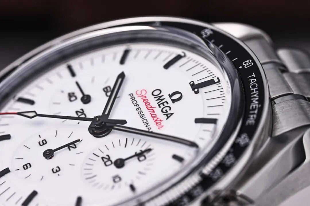 锁新年的仪式感我用这枚腕表解(图9)