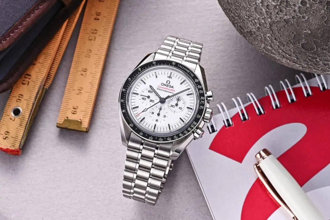 锁新年的仪式感我用这枚腕表解(图11)